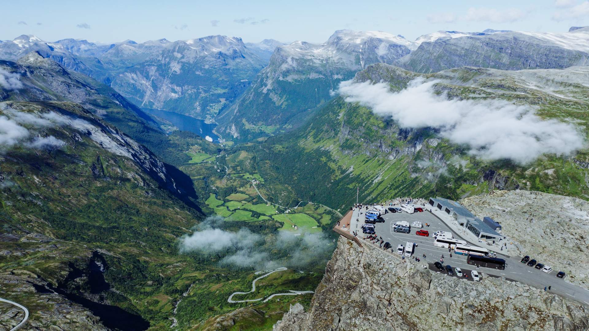 달스니바 전망대 (Dalsnibba Viewpoint)