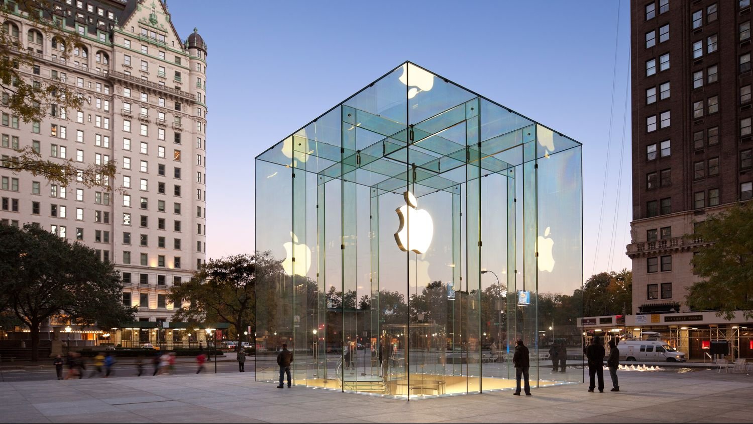 애플 스토어 5번가점 (Apple Fifth Avenue) 유리 큐브 입구