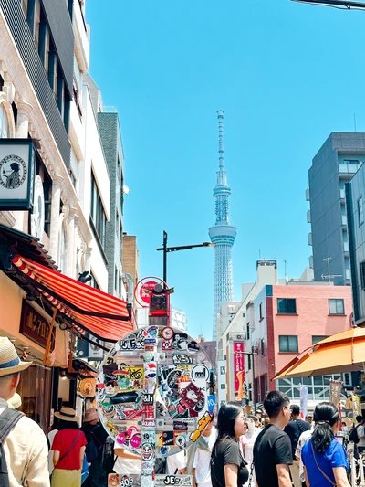 🛍️ 나카미세도리 이미지 1