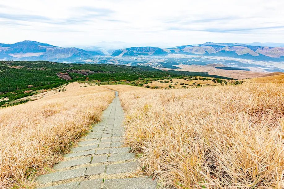 🏞️ 쿠사센리가하마(草千里ヶ浜)