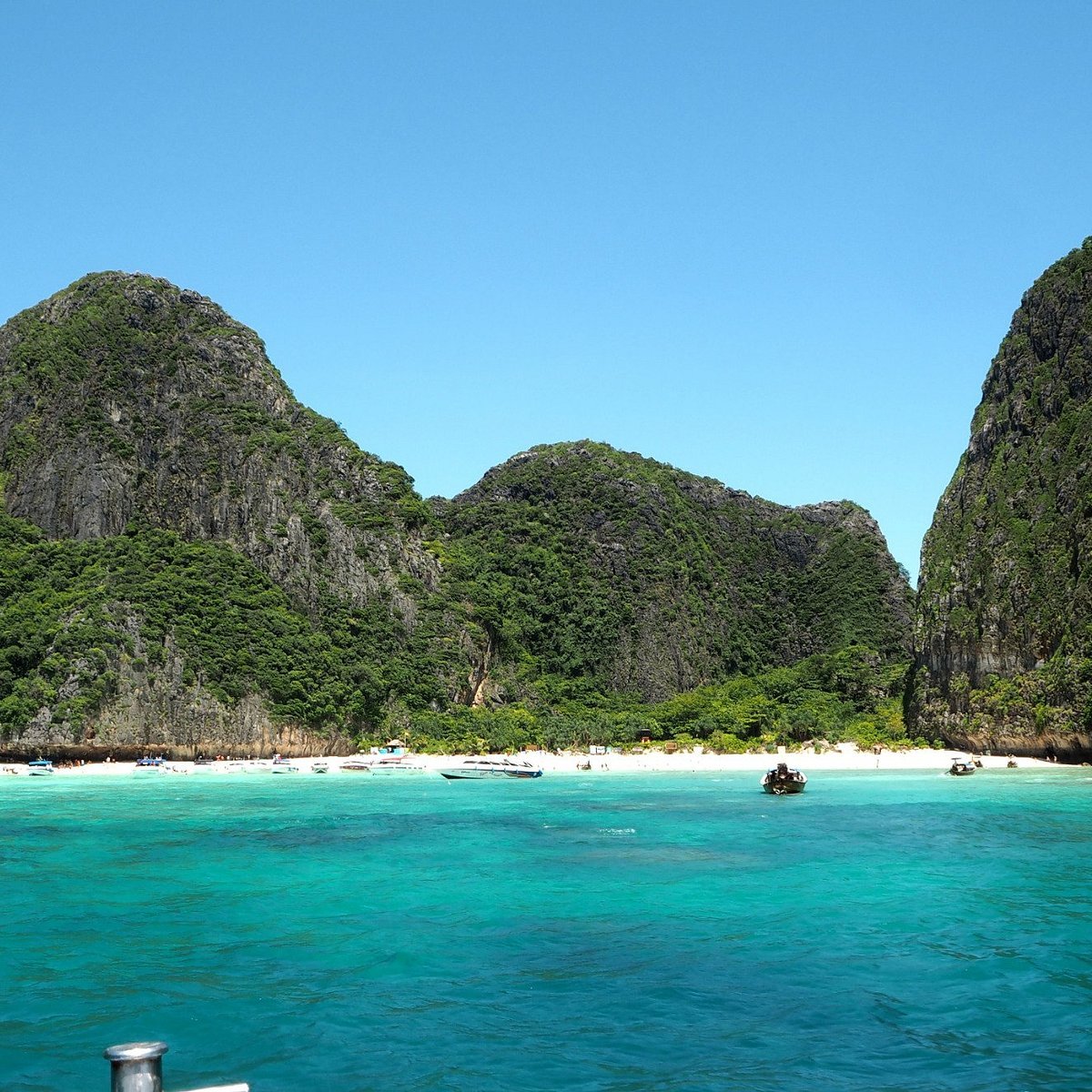 마야 베이 (Maya Bay)