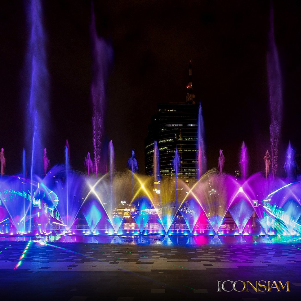 아이코닉 멀티미디어 분수 쇼 (The ICONIC Multimedia Water Features)