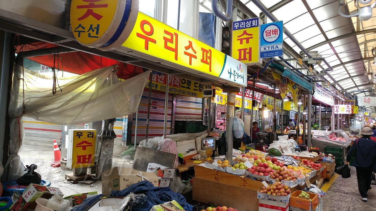 인근 영천시장 방문